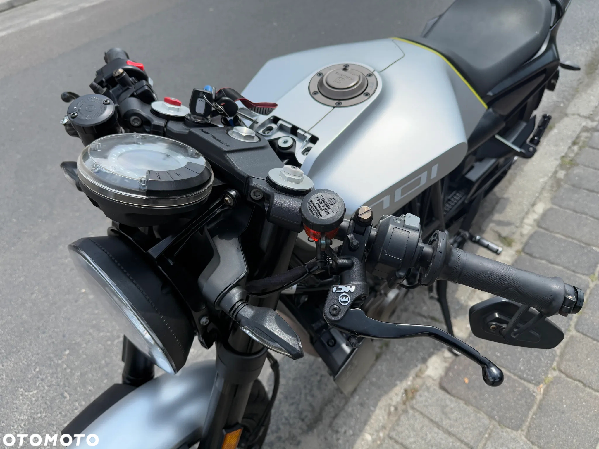 Husqvarna Vitpilen - 11