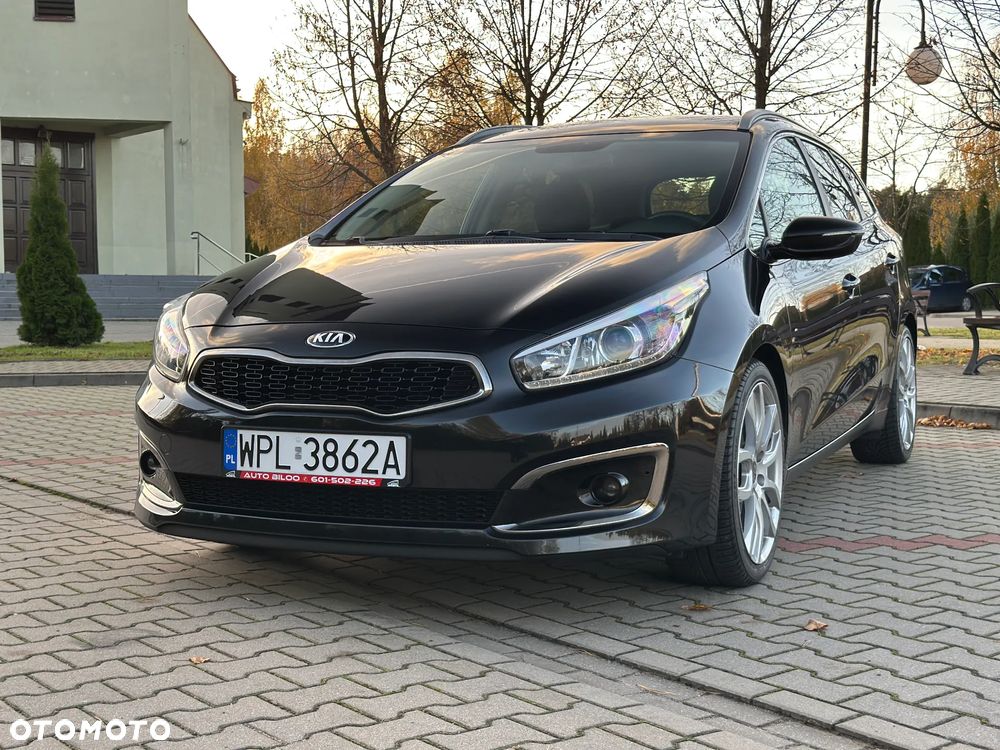 Kia Ceed 1.6 GDI SW UEFA EURO 2016 - 31