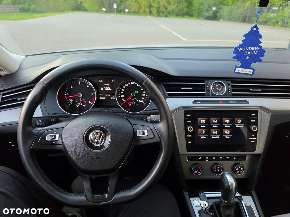 Volkswagen Passat 2.0 TDI (BlueMotion Technology) DSG Trendline - 15