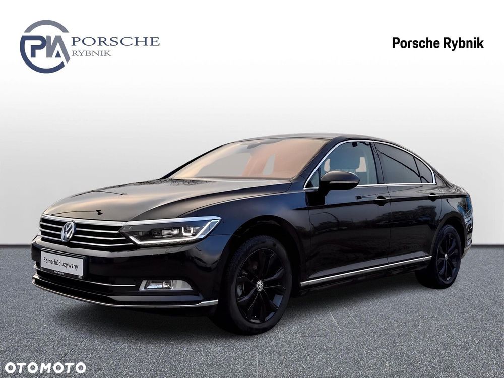 Volkswagen Passat - 1