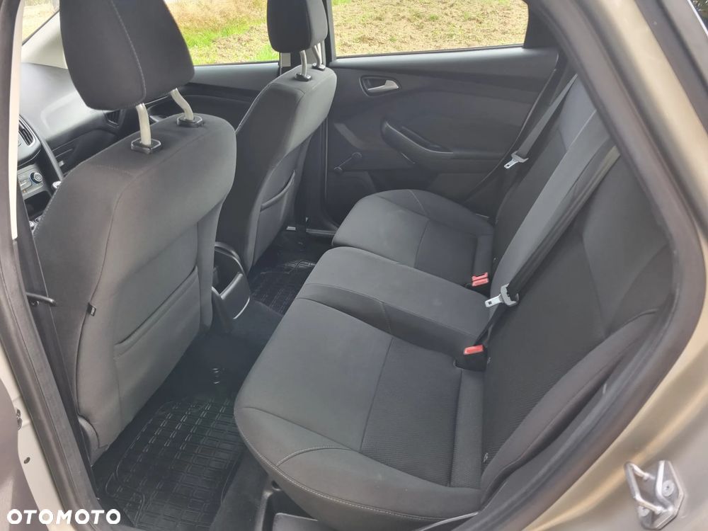 Ford Focus 1.0 EcoBoost Ambiente - 20