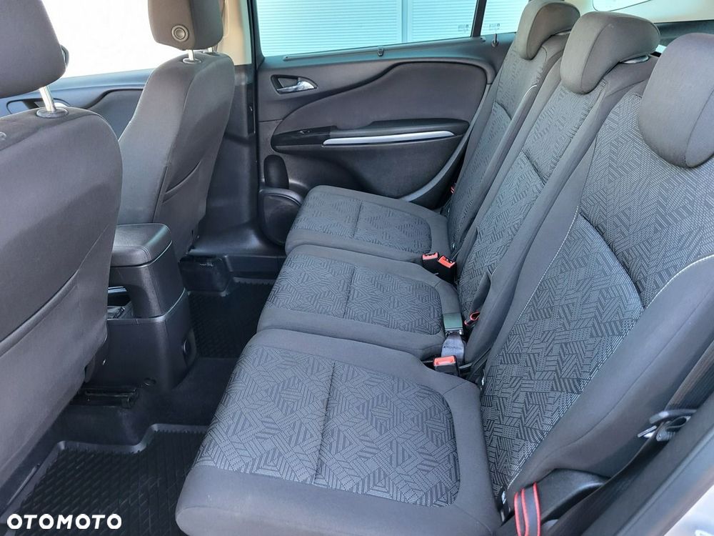 Opel Zafira - 22