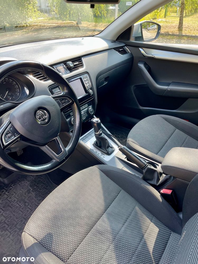 Skoda Octavia 2.0 TDI Ambition DSG - 11