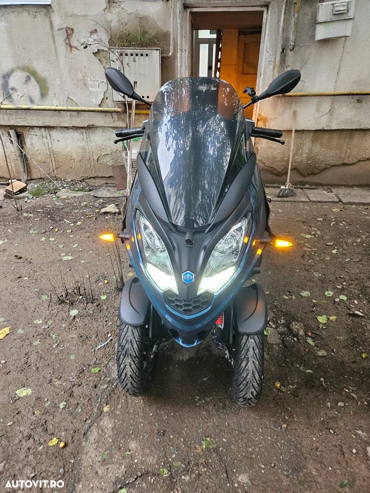 Piaggio MP3 300 Sport - 3