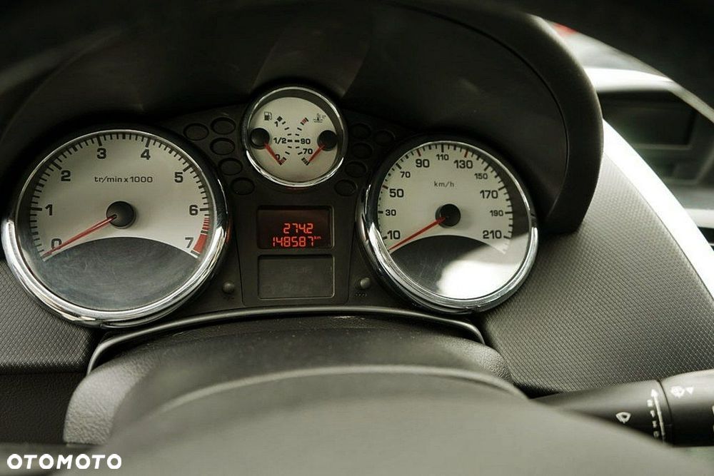 Peugeot 207 - 27