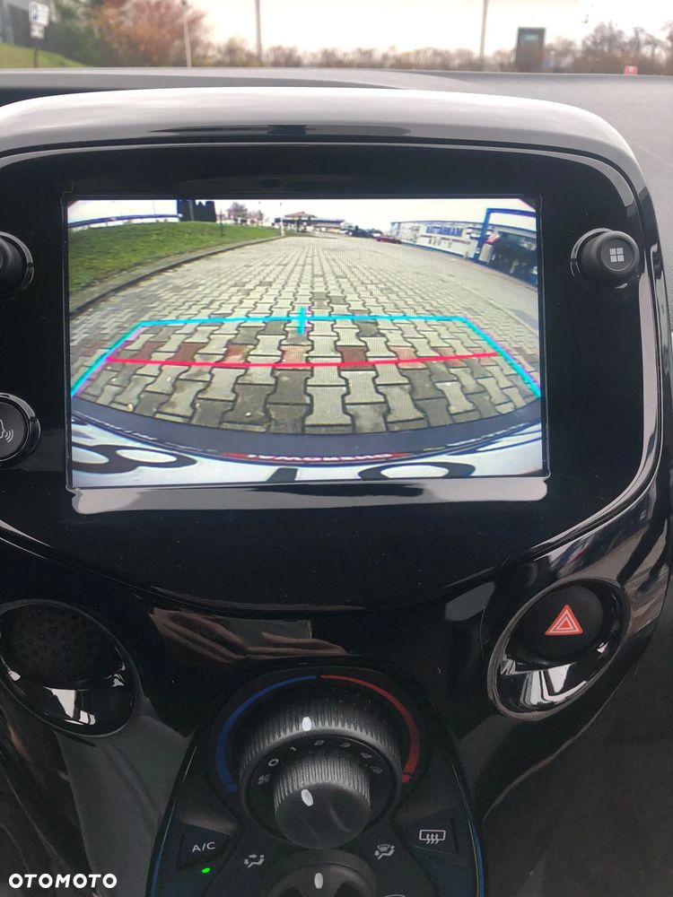 Toyota Aygo x-clusiv - 5