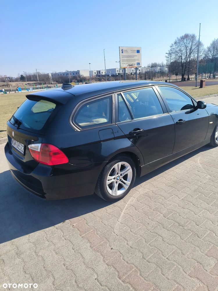 BMW Seria 3 318d DPF - 13
