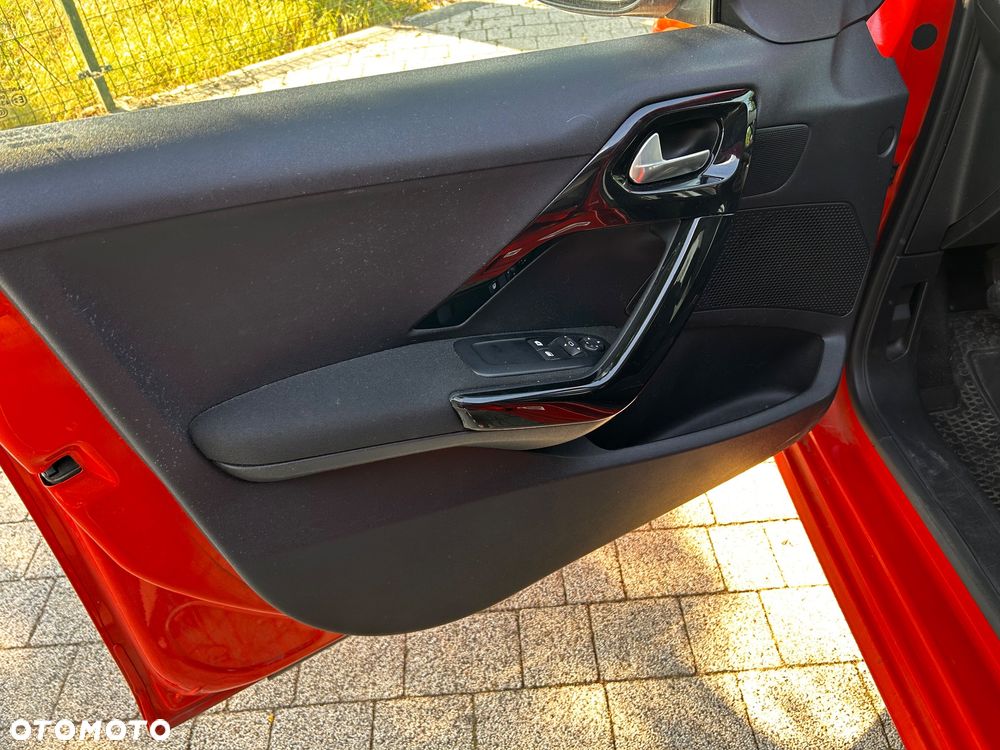 Peugeot 208 PureTech 110 Stop & Start Allure - 15