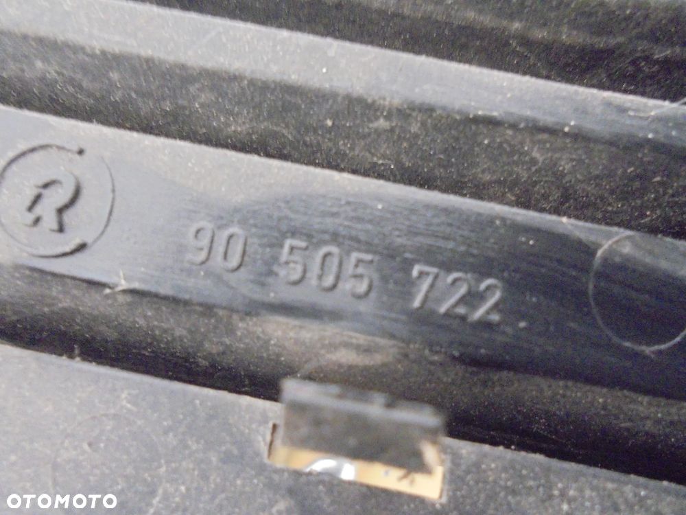 OPEL VECTRA B ATRAPA GRILL 90505722 - 3