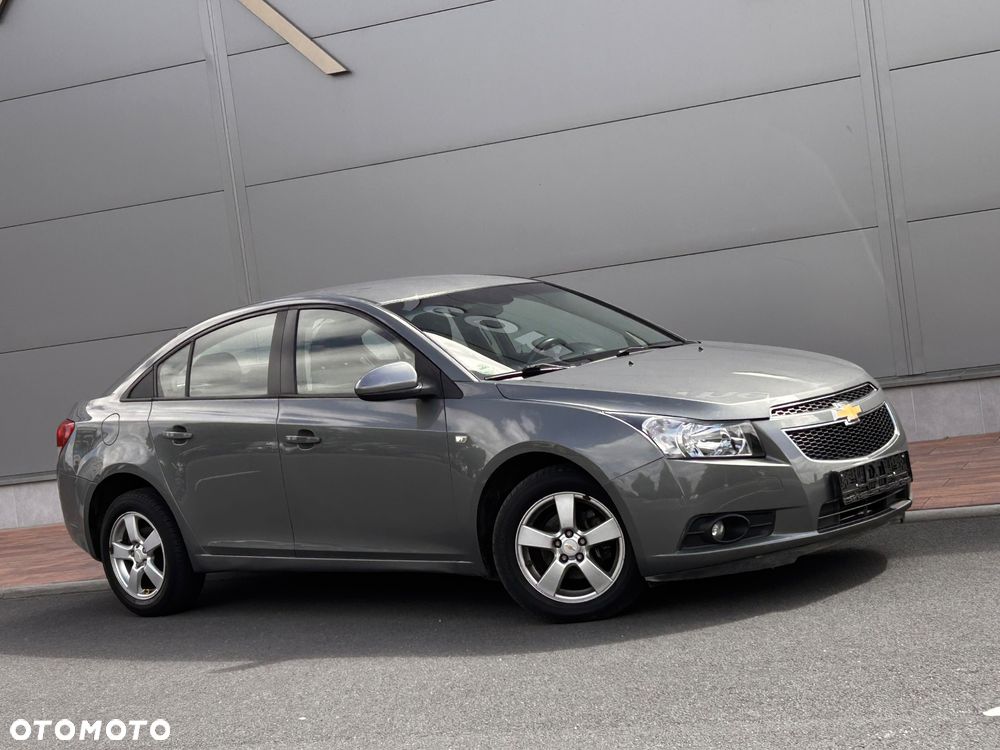 Chevrolet Cruze 1.8 LT - 9