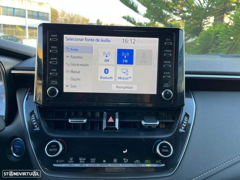 Toyota Corolla 1.8 Hybrid Comfort - 38