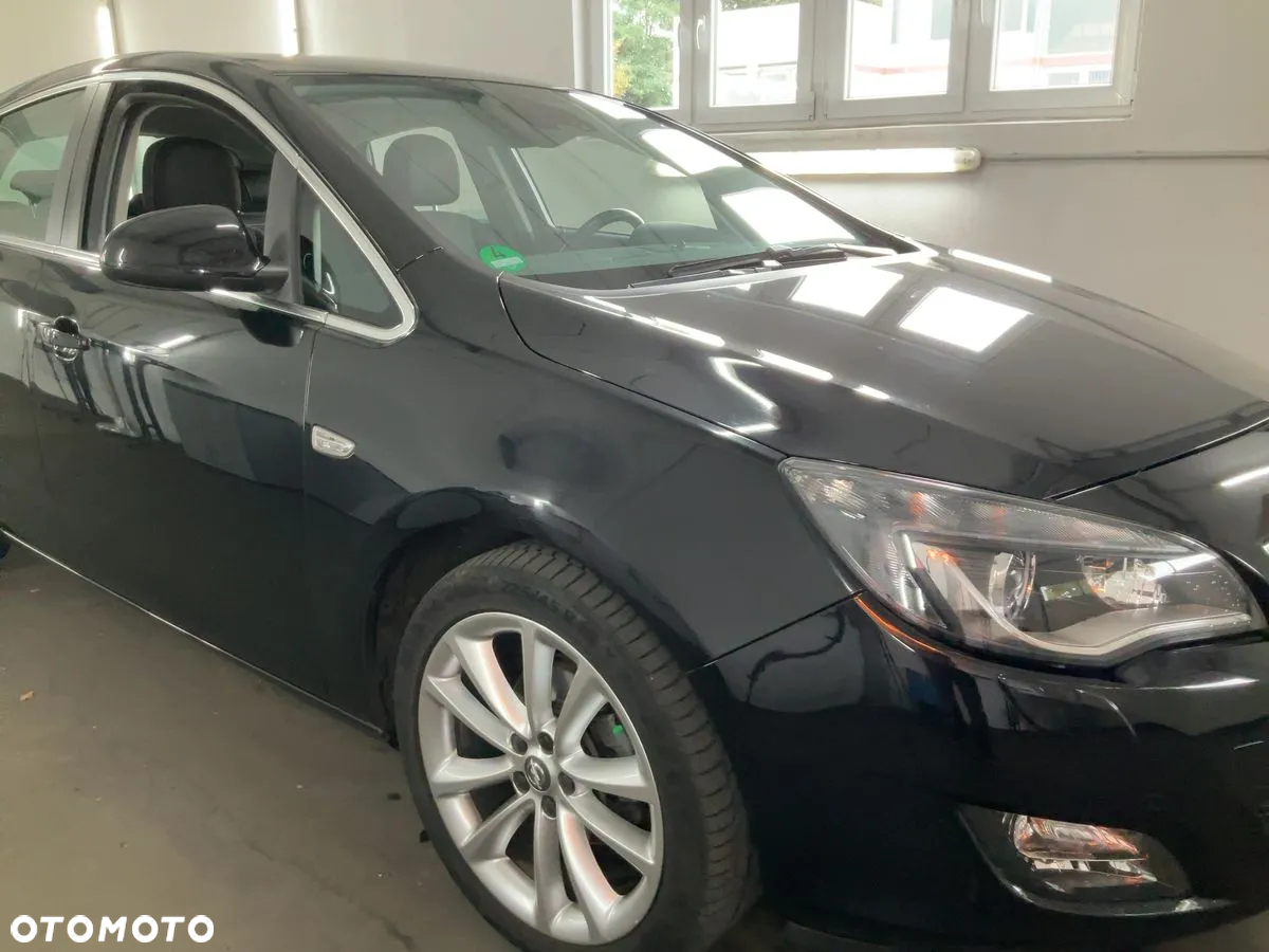 Opel Astra 1.4 Turbo Edition Sport - 2