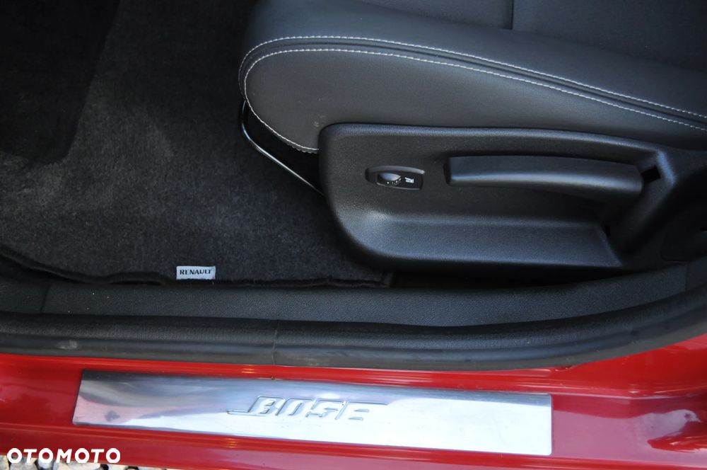 Renault Megane ENERGY TCe 115 Start & Stop Bose Edition - 25