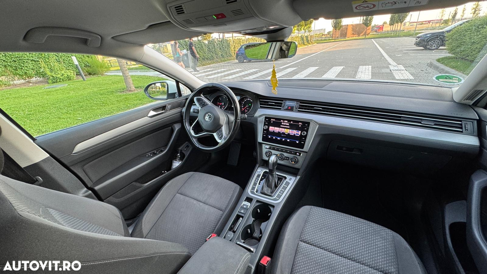 Volkswagen Passat 2.0 TDI DSG Advance - 11