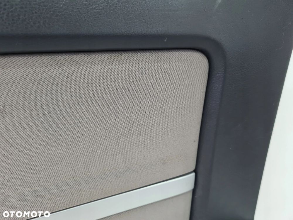 VW T5 MULTIVAN tapicerka drzwi przesuwnych LEWA 7H5867027 - 4