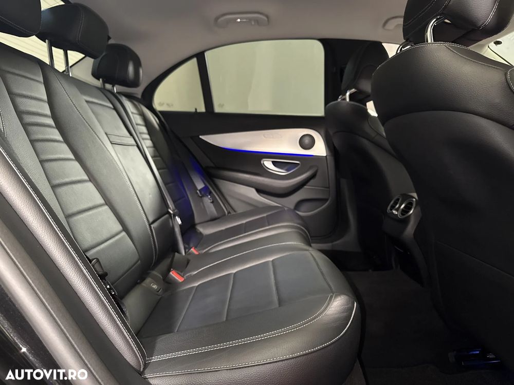 Mercedes-Benz E 220 d 4MATIC Aut. - 13