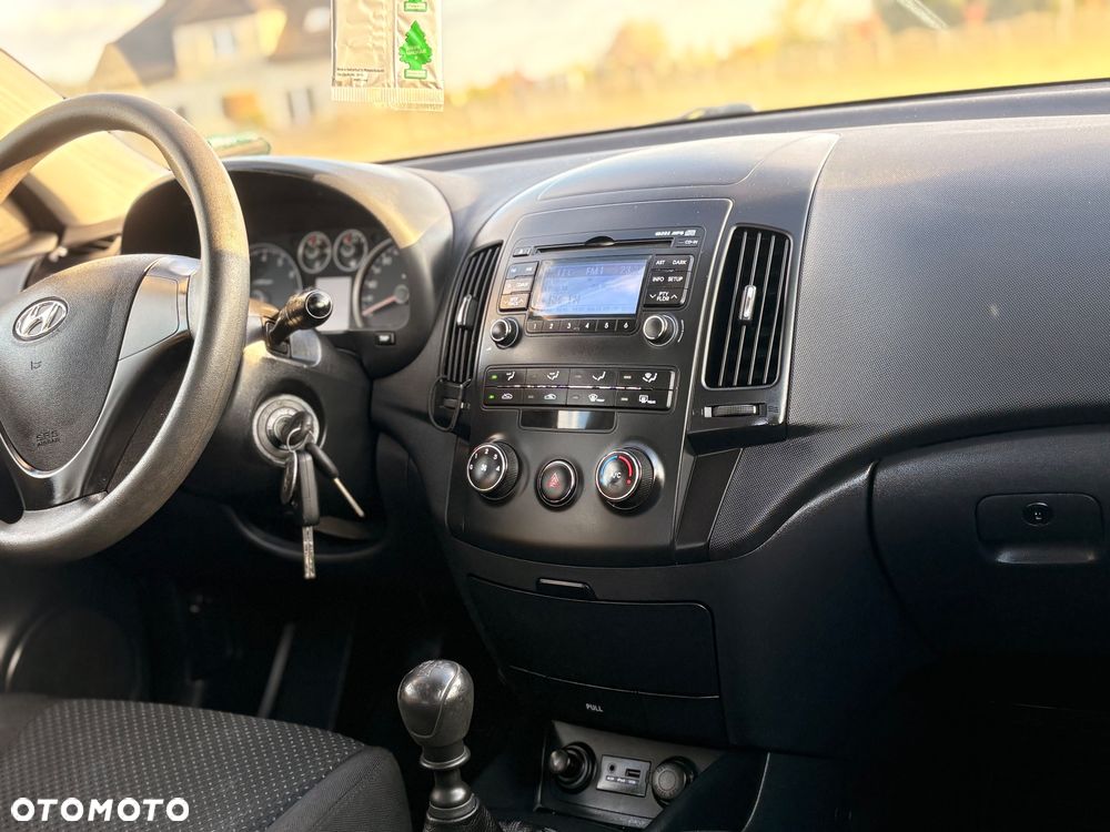 Hyundai i30 1.4 Blue Comfort - 14