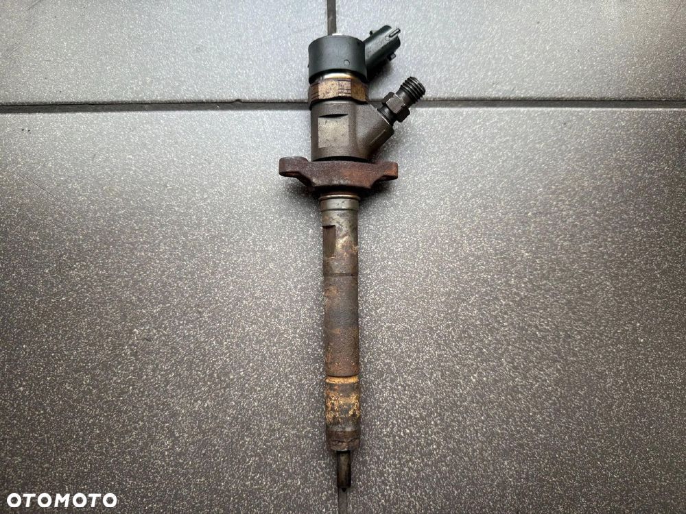 WTRYSKIWACZ 1.6 TDCI FORD VOVLO MAZDA 0445110239 - 1