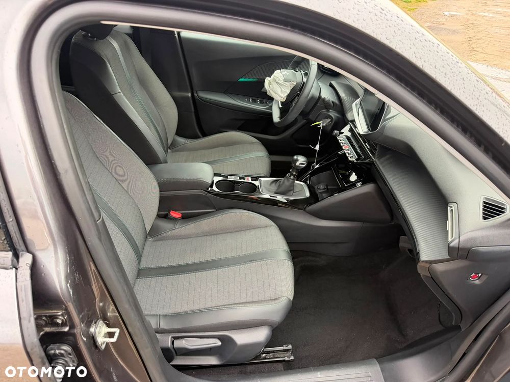 Peugeot 2008 PureTech 130 Allure - 10