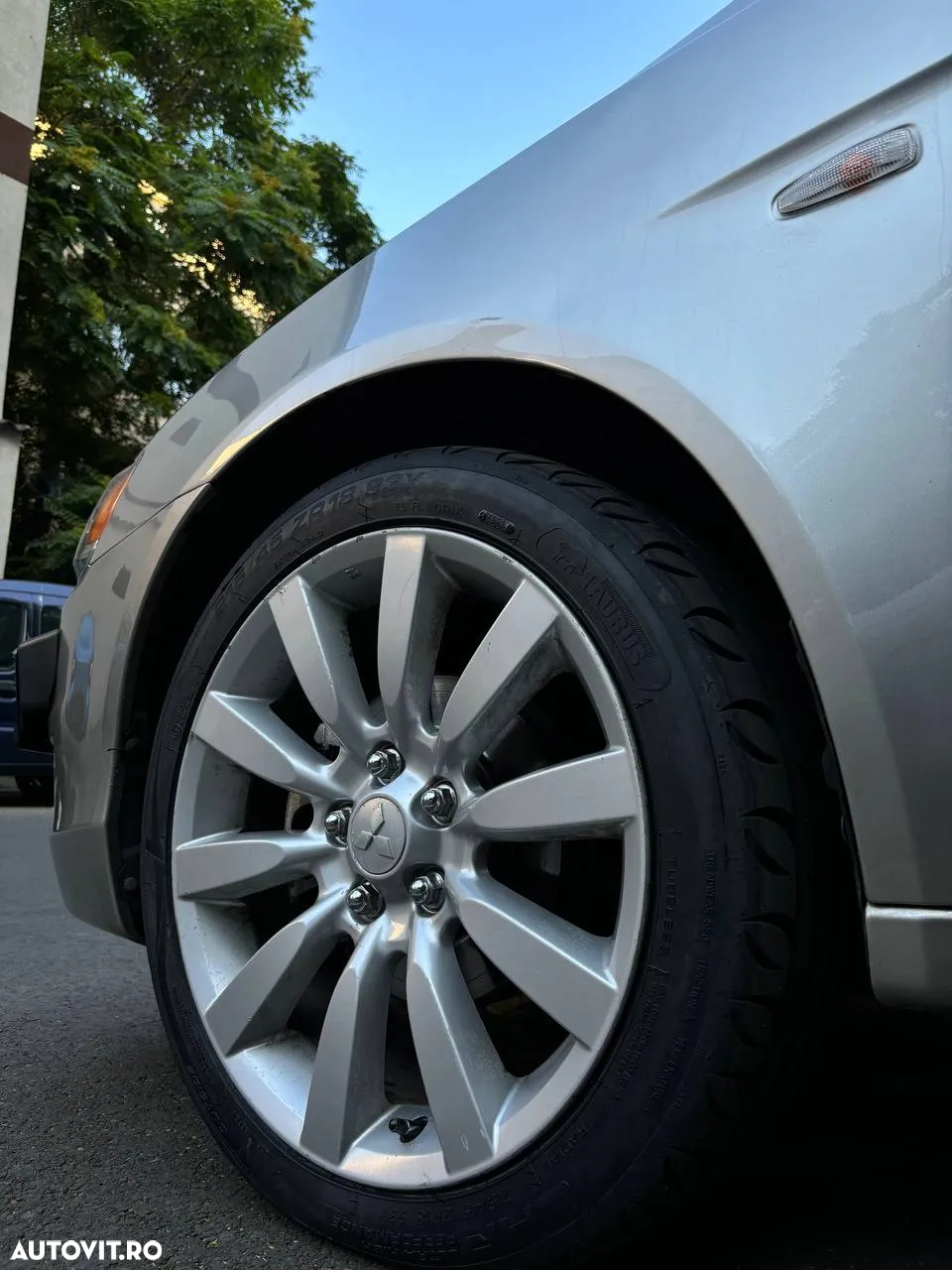 Mitsubishi Lancer - 8