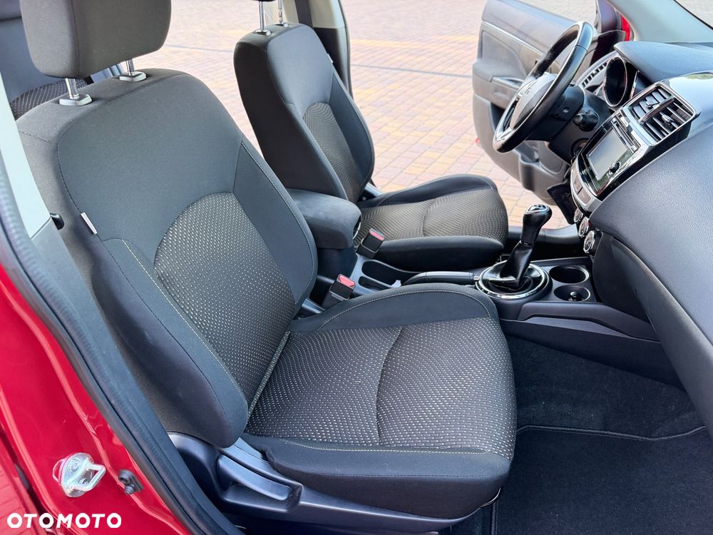 Mitsubishi ASX 1.6 Intense Plus Navi Blue Edition - 15