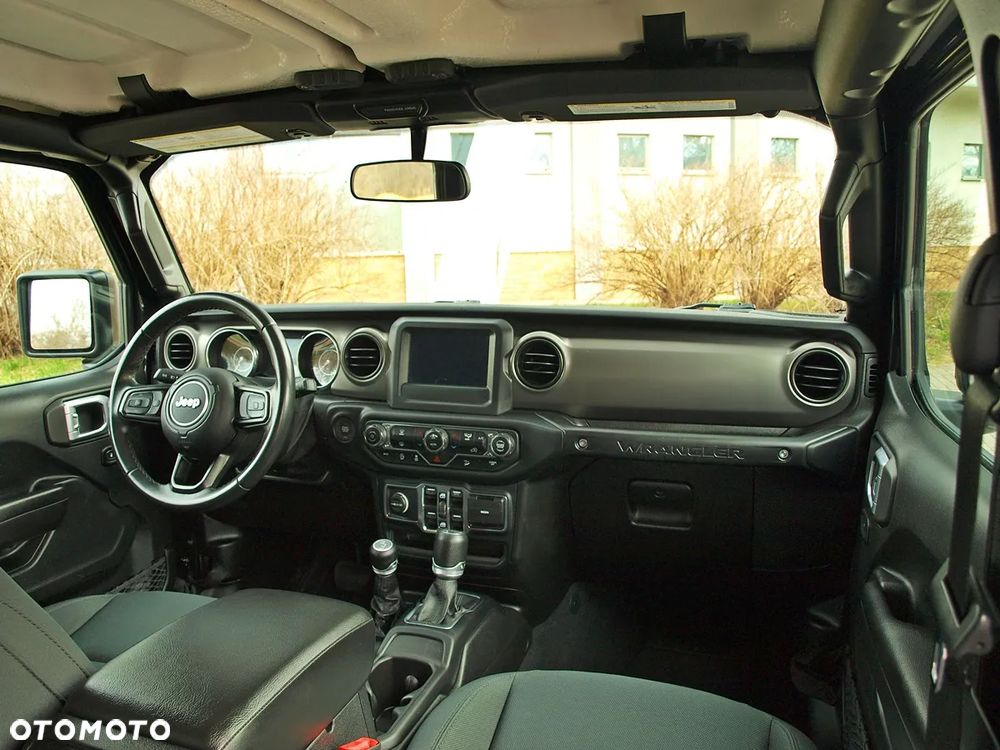 Jeep Wrangler - 14