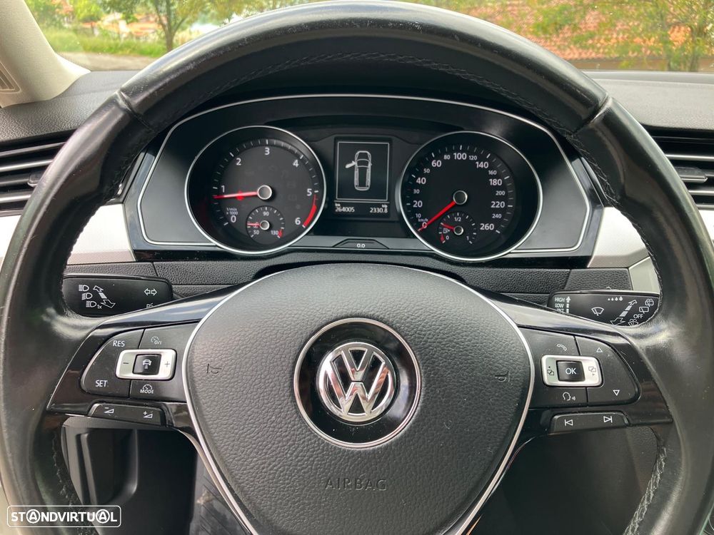VW Passat 1.6 TDI DSG - 6