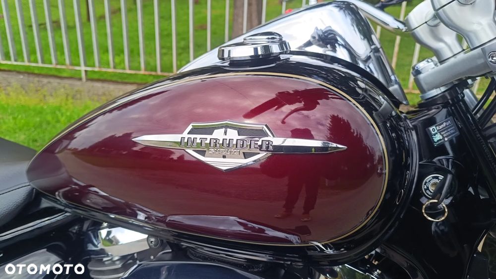 Suzuki Intruder - 19