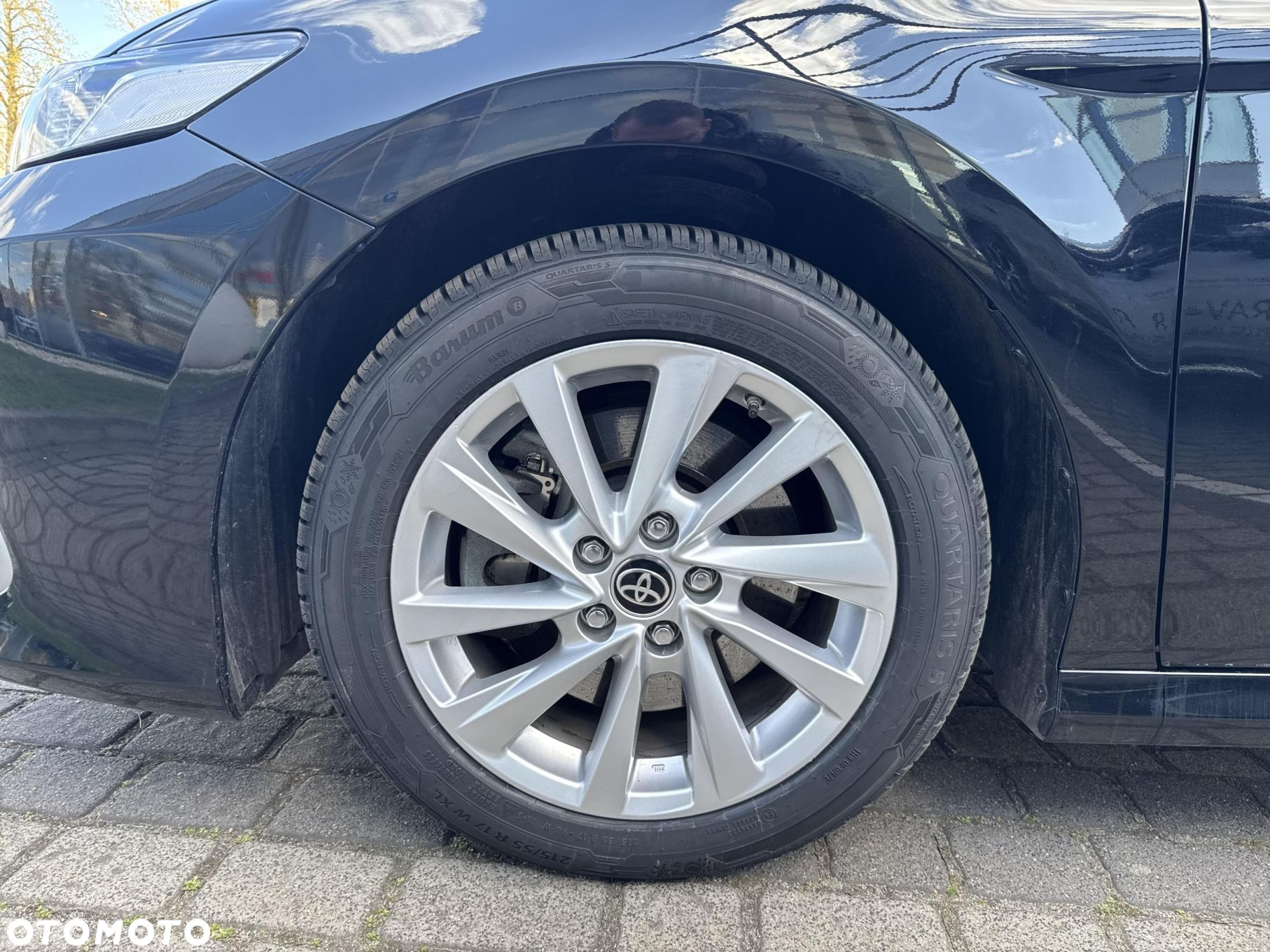 Toyota Camry - 10