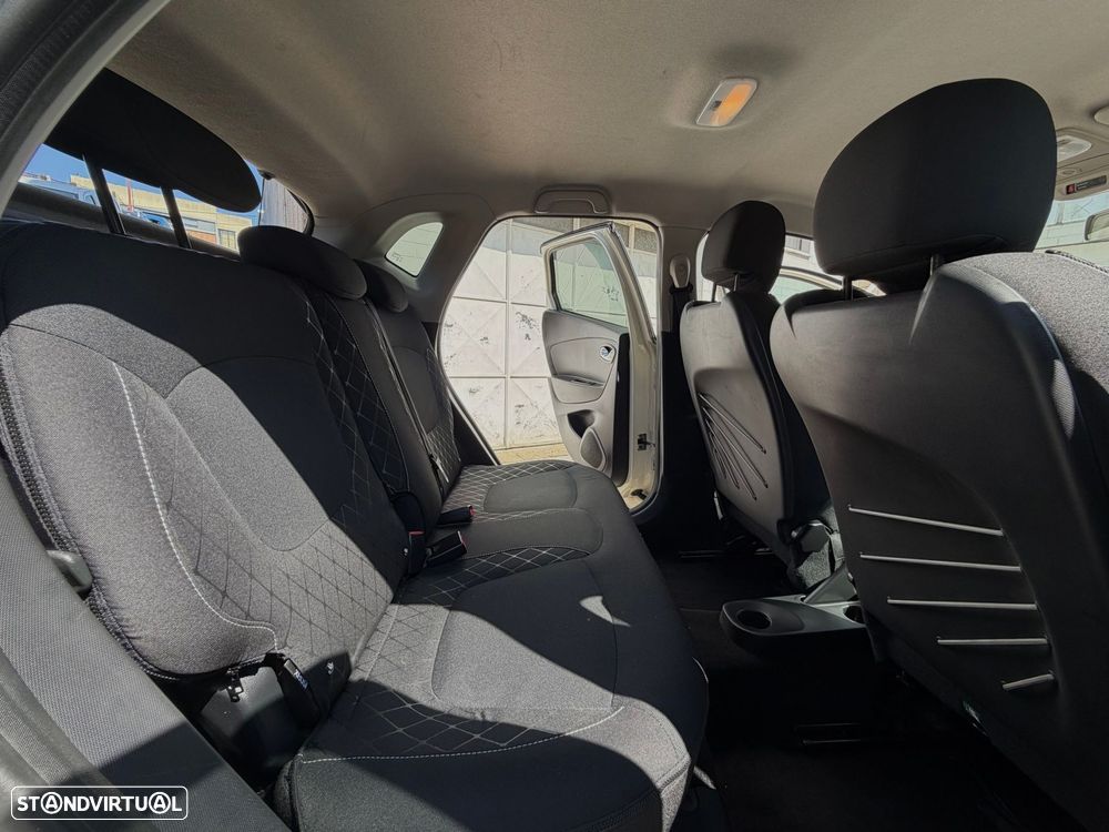 Renault Captur - 45