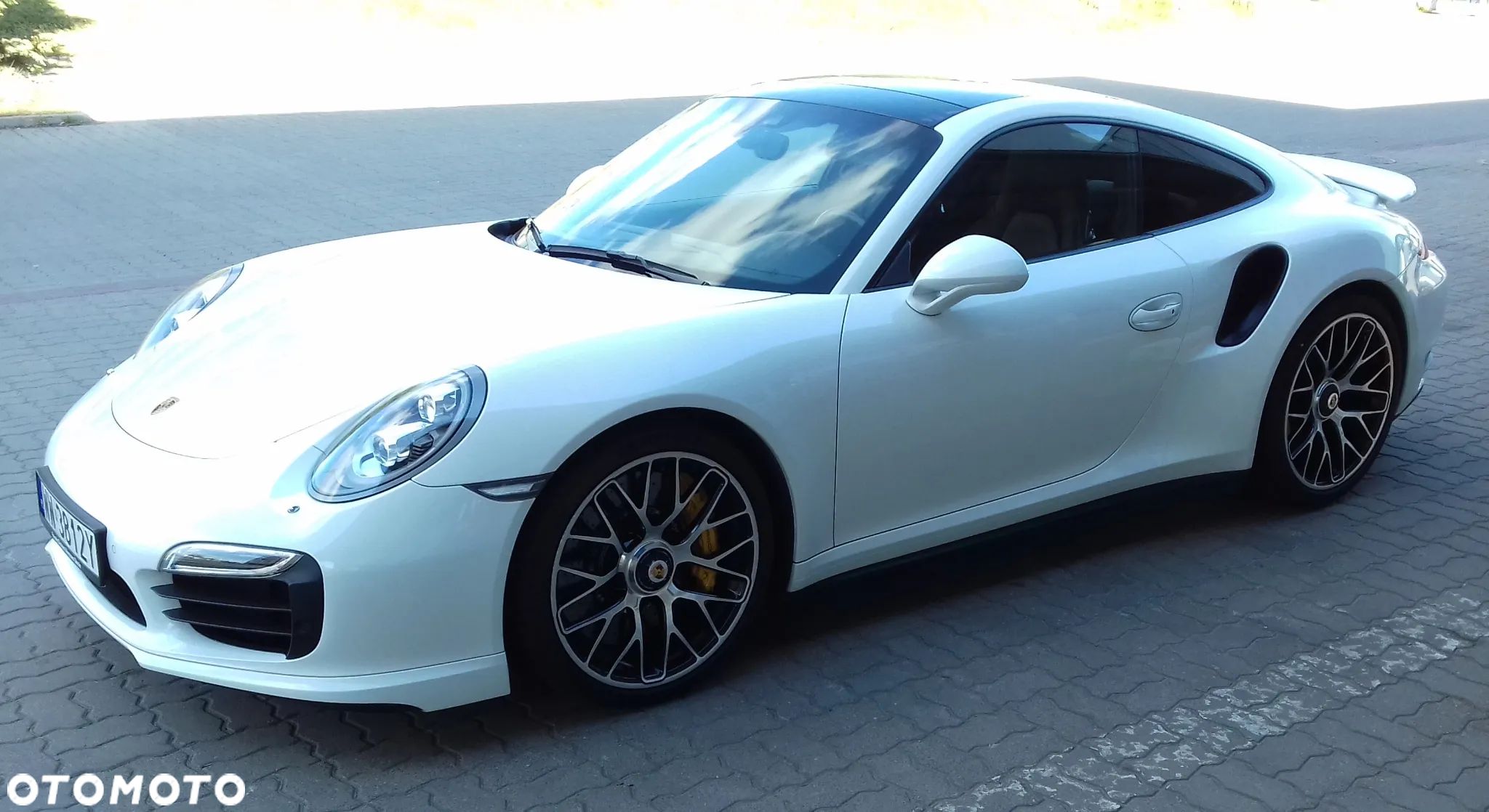 Porsche 911 Turbo S - 1
