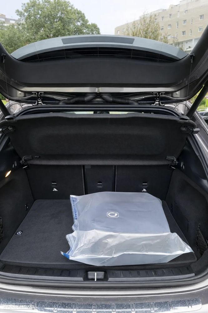 Mercedes-Benz EQA 300 4Matic AMG Line - 17