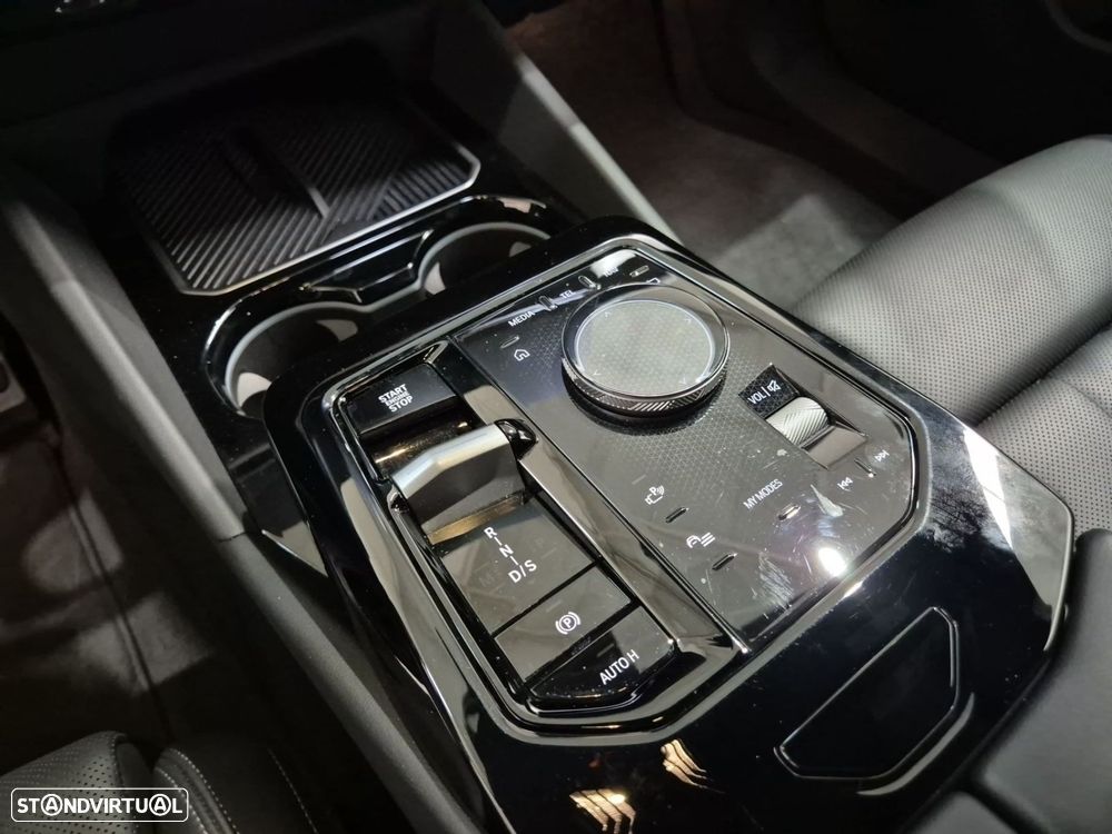 BMW 520 d Pack Desportivo M - 16