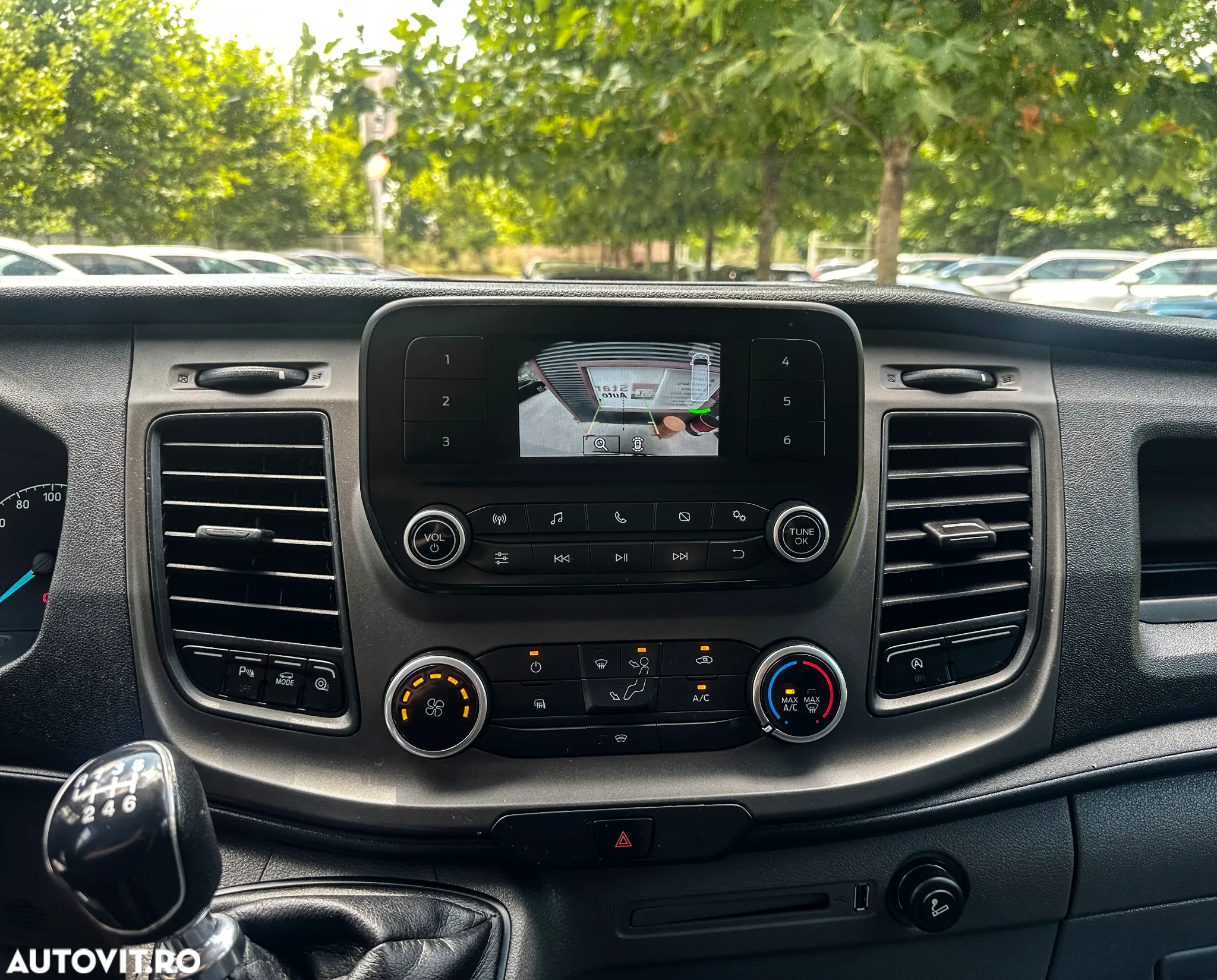 Ford Transit - 12