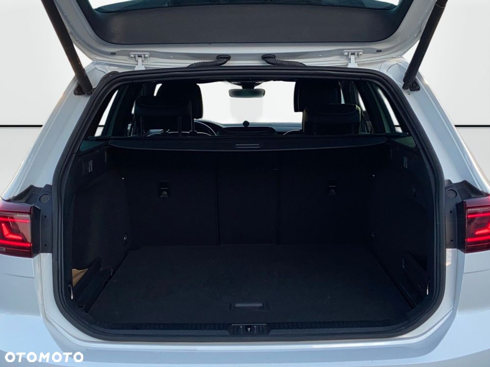 Volkswagen Passat - 6
