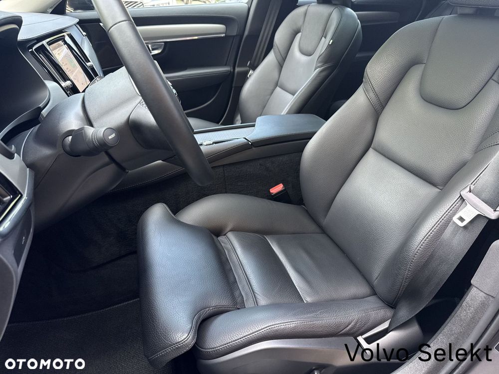 Volvo V90 Cross Country - 24