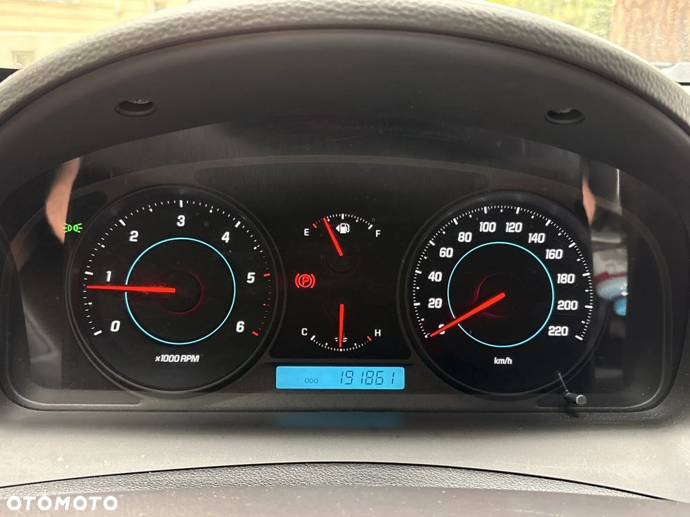 Chevrolet Captiva 2.2 2WD LS - 19