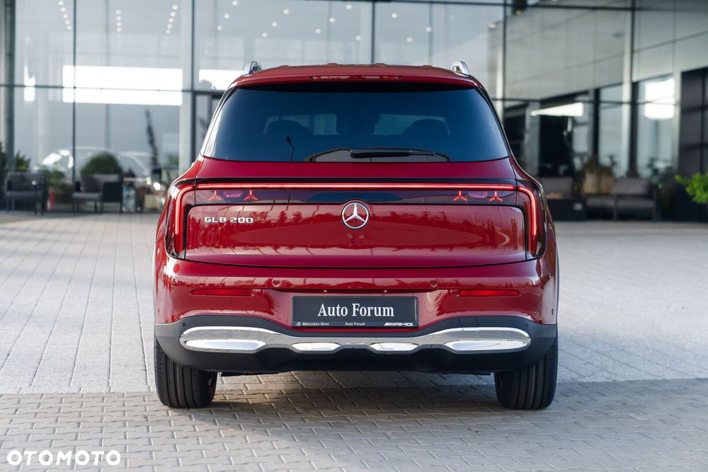 Mercedes-Benz GLB - 8