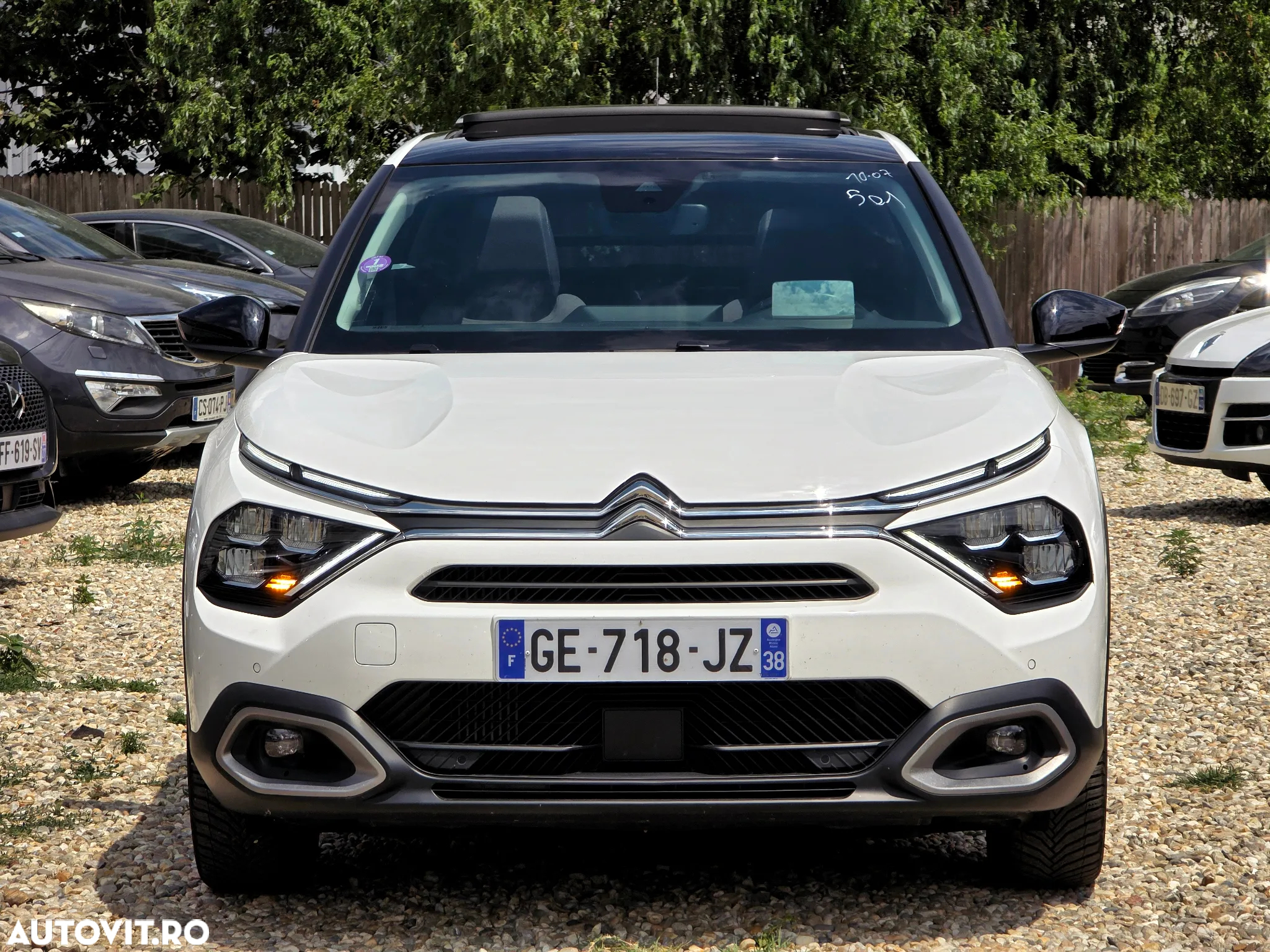 Citroën C4 1.2 PureTech 130 S&S EAT8 PLUS - 2