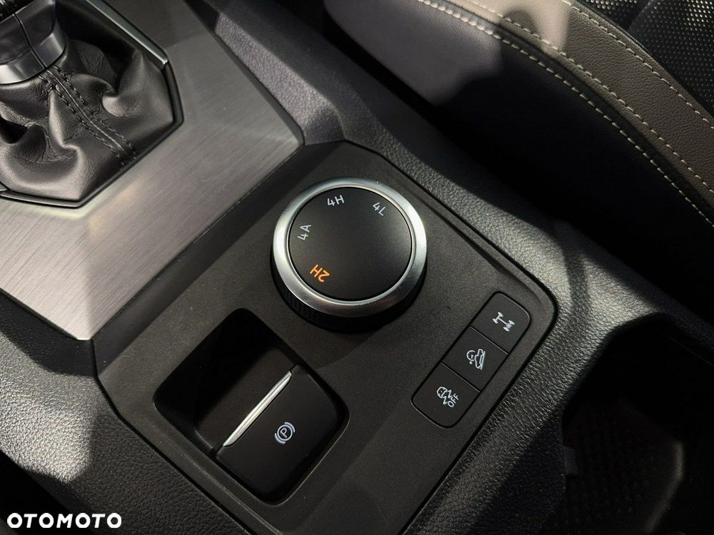 Volkswagen Amarok - 29