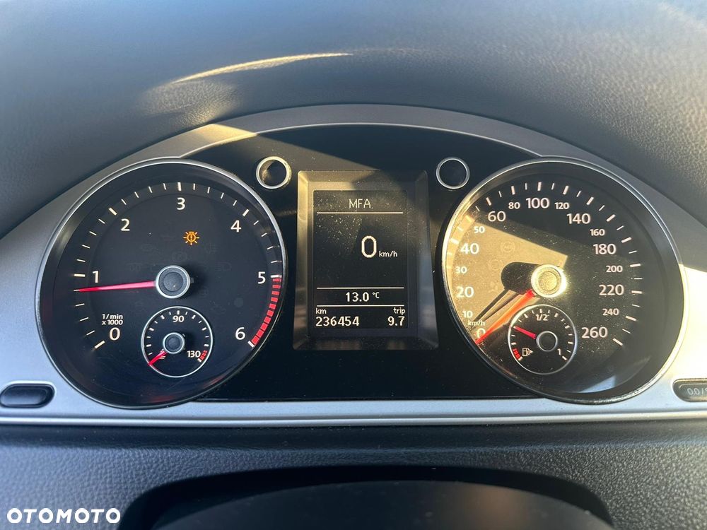 Volkswagen Passat 2.0 TDI Comfortline DSG - 6