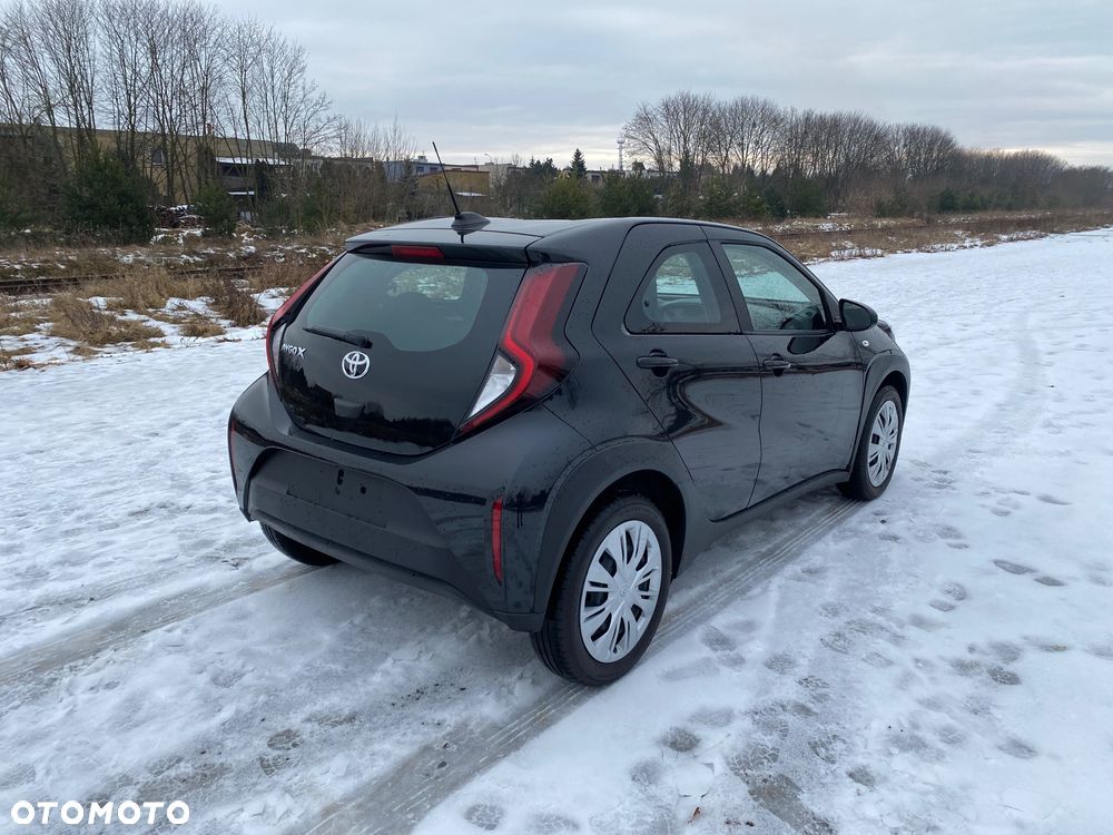 Toyota Aygo X S-CVT Limited - 11