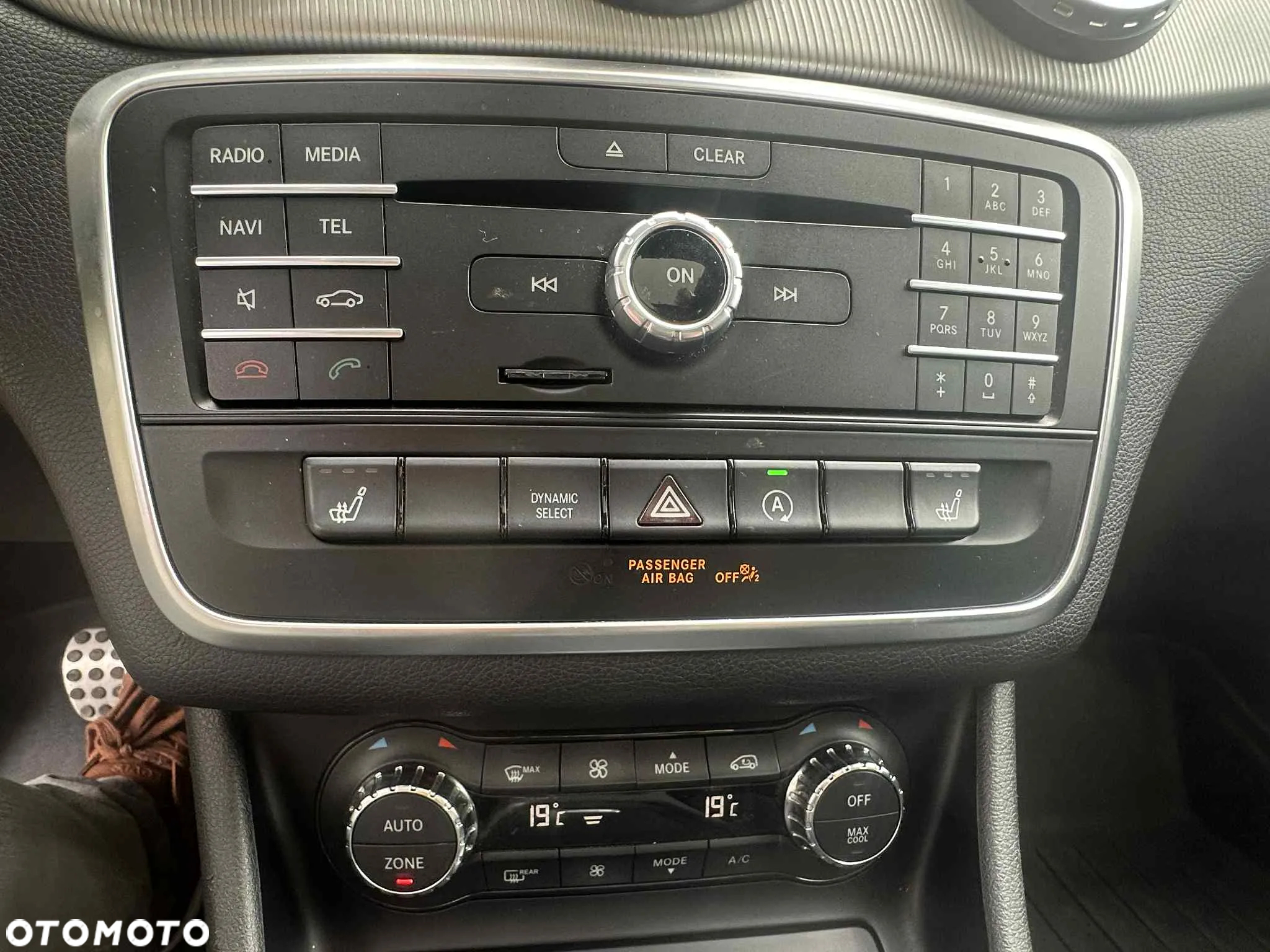 Mercedes-Benz GLA 250 7G-DCT - 33