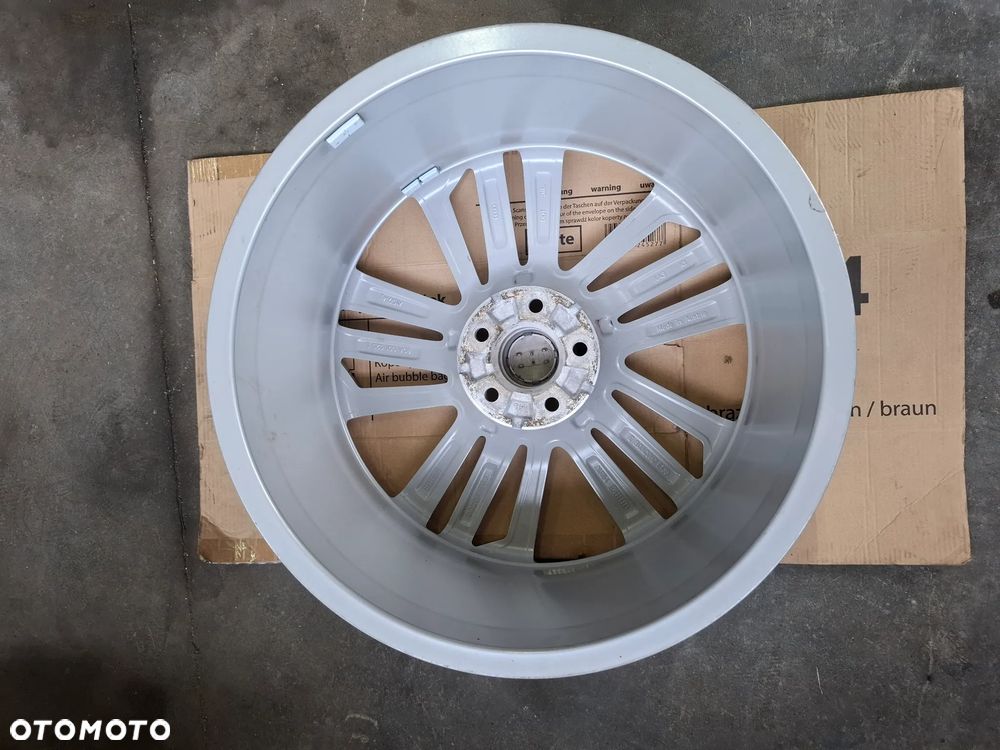 Audi Felgi  R20 80A601025 L - 4