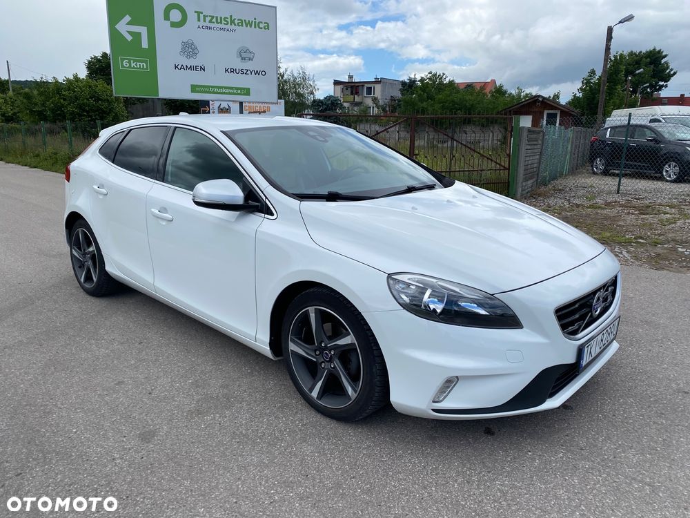 Volvo V40 D2 R Design - 31