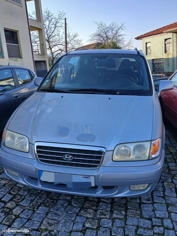 Hyundai Trajet 2.7 - 6