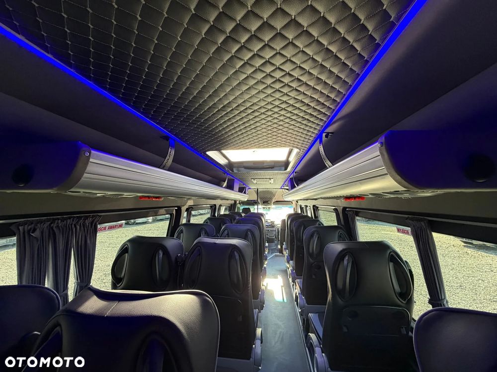 Mercedes-Benz Sprinter 519 - 35