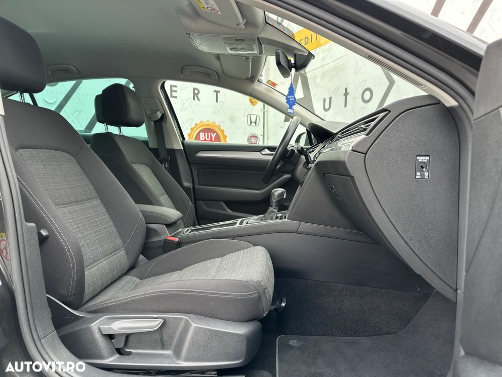 Volkswagen Passat 1.6 TDI SCR DSG Comfortline - 8
