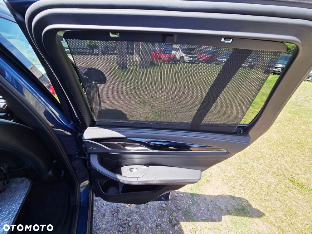 BMW X3 xDrive30e M Sport Edition - 9