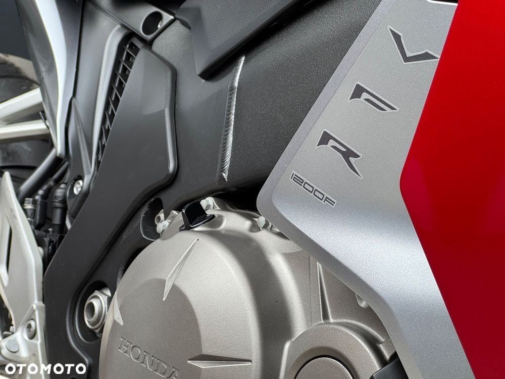 Honda VFR - 9